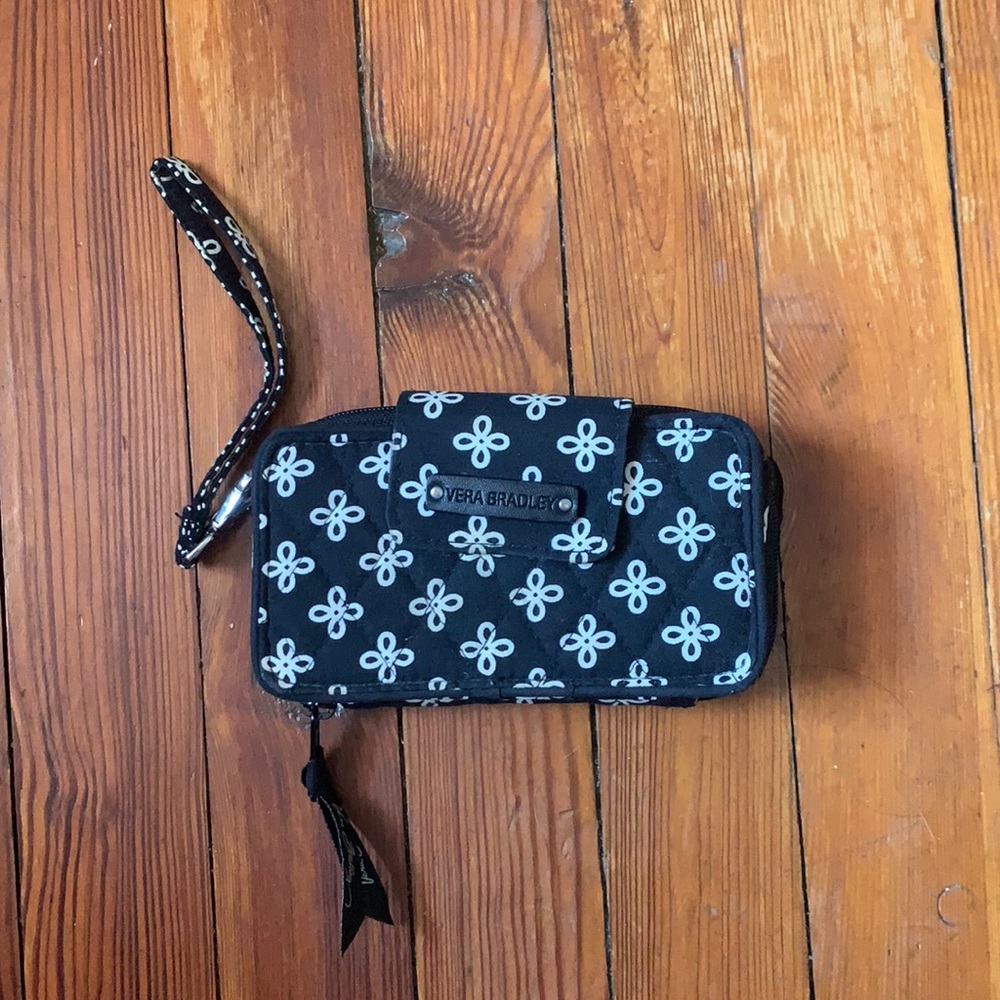 Black and White Vera Bradley Wristlet